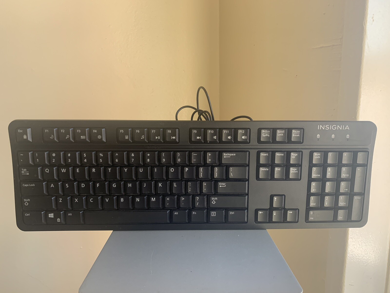 Insignia NS-PNK8001 USB Keyboard - Black