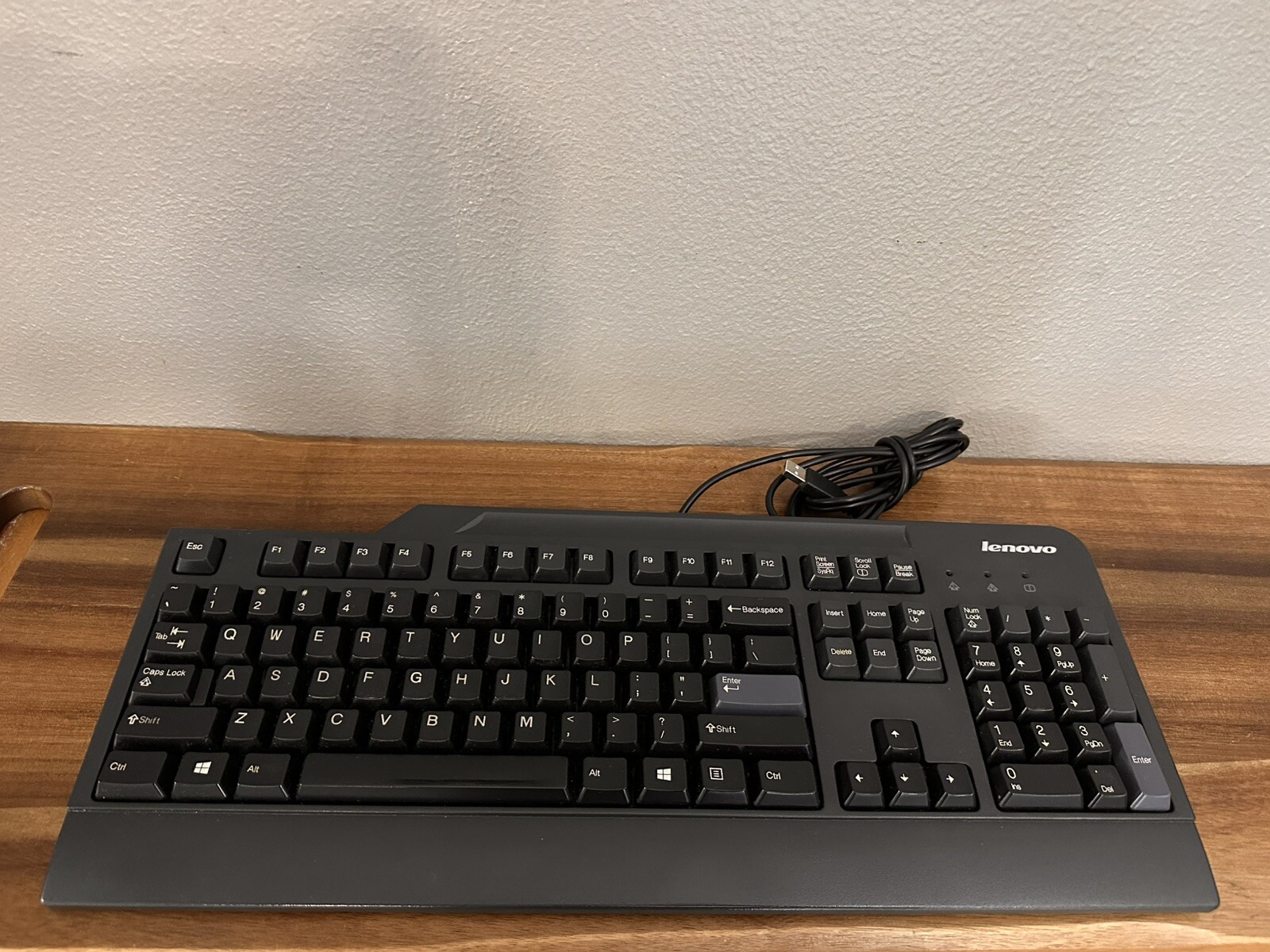 Lenovo KU-0225 Wired USB Keyboard Black w/ Blue Enter Key