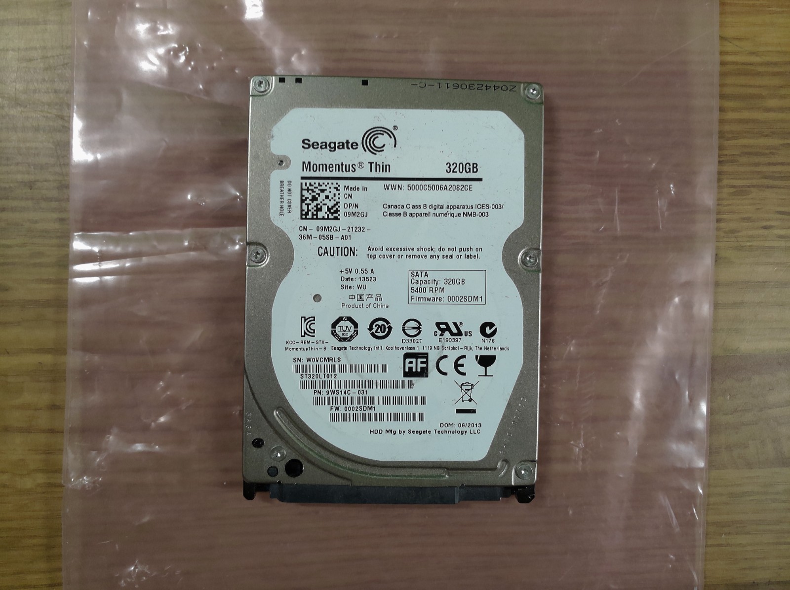 Seagate ST320LT012 9WS14C-285 Hard Drive 320GB 2.5" SATA