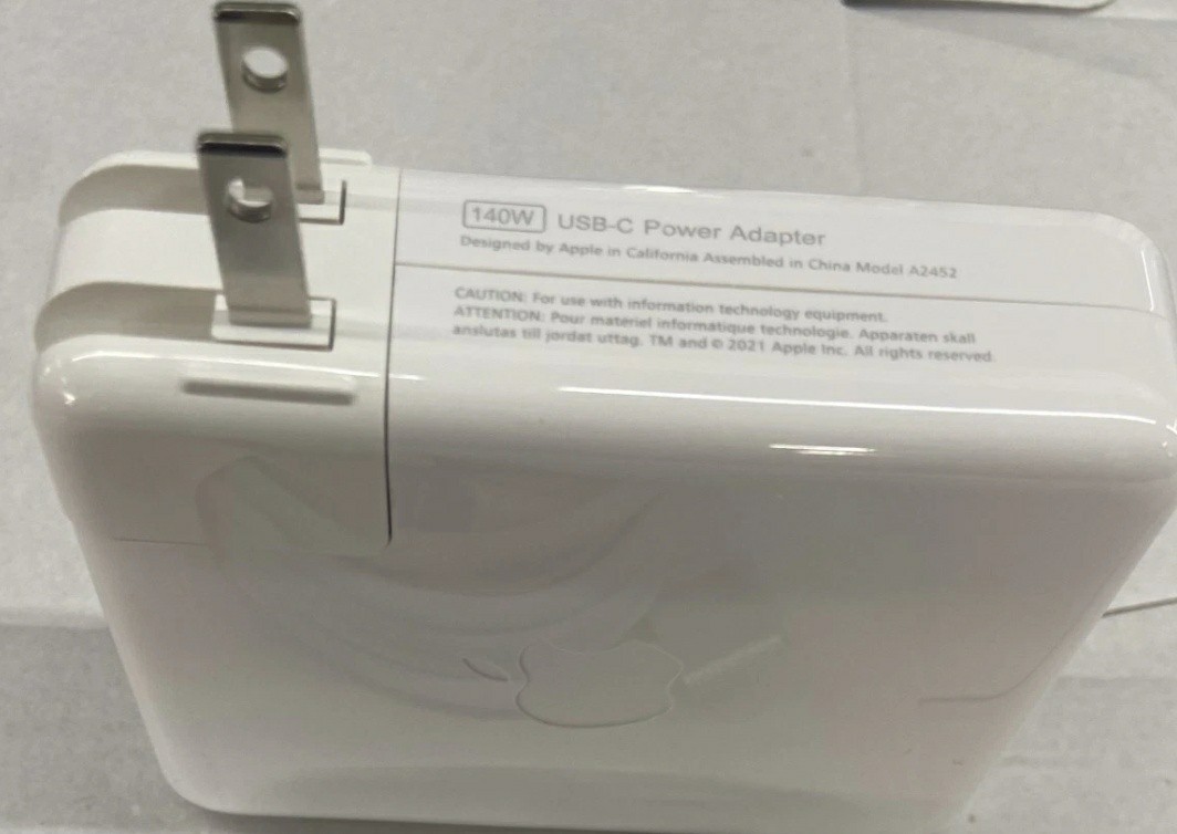 140W USB-C Power Adapter MacBook Pro 