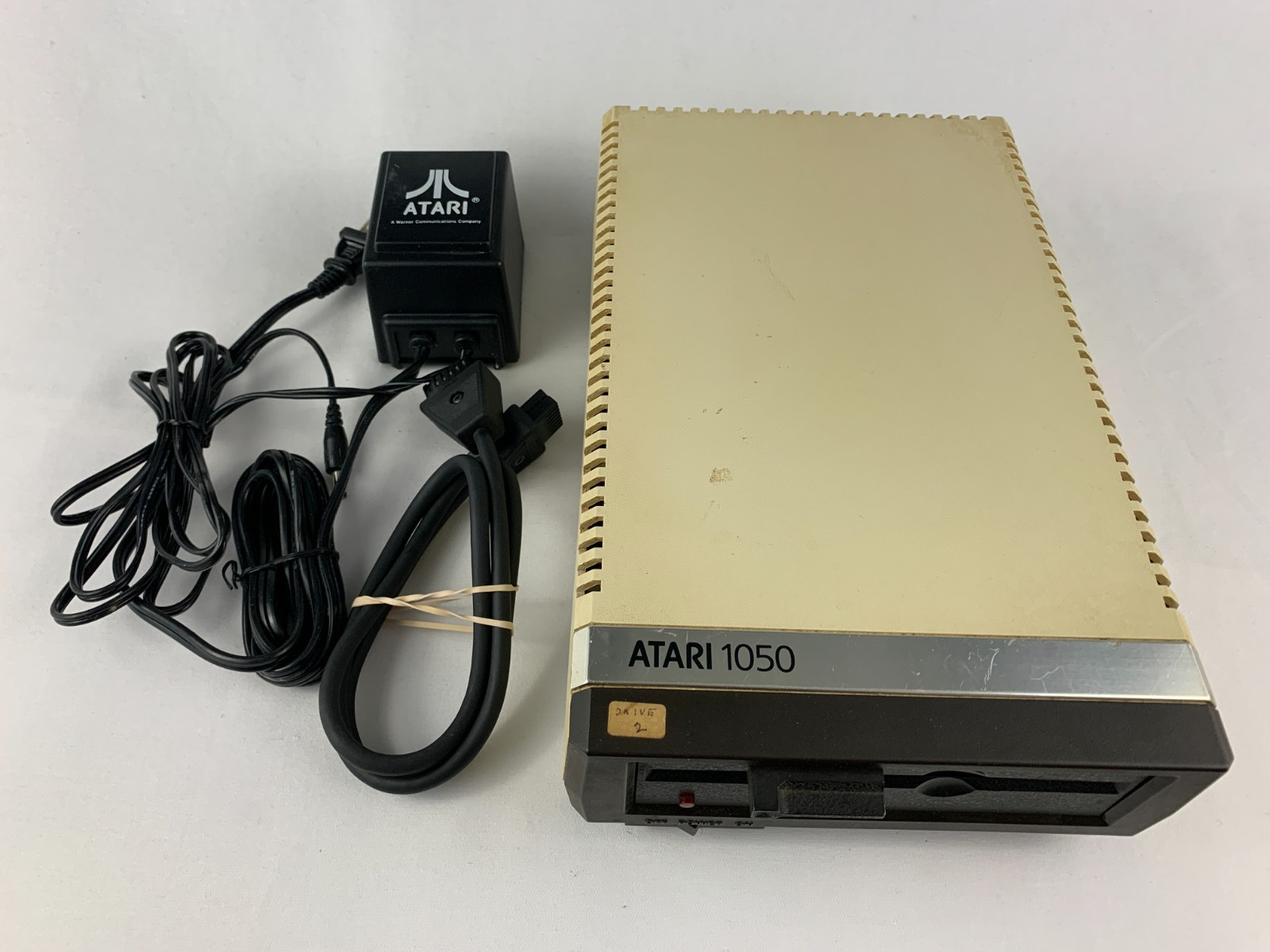 Atari 1050 Floppy Disc Drive w/ Cable & Power Supply, Tested for Power Only 056
