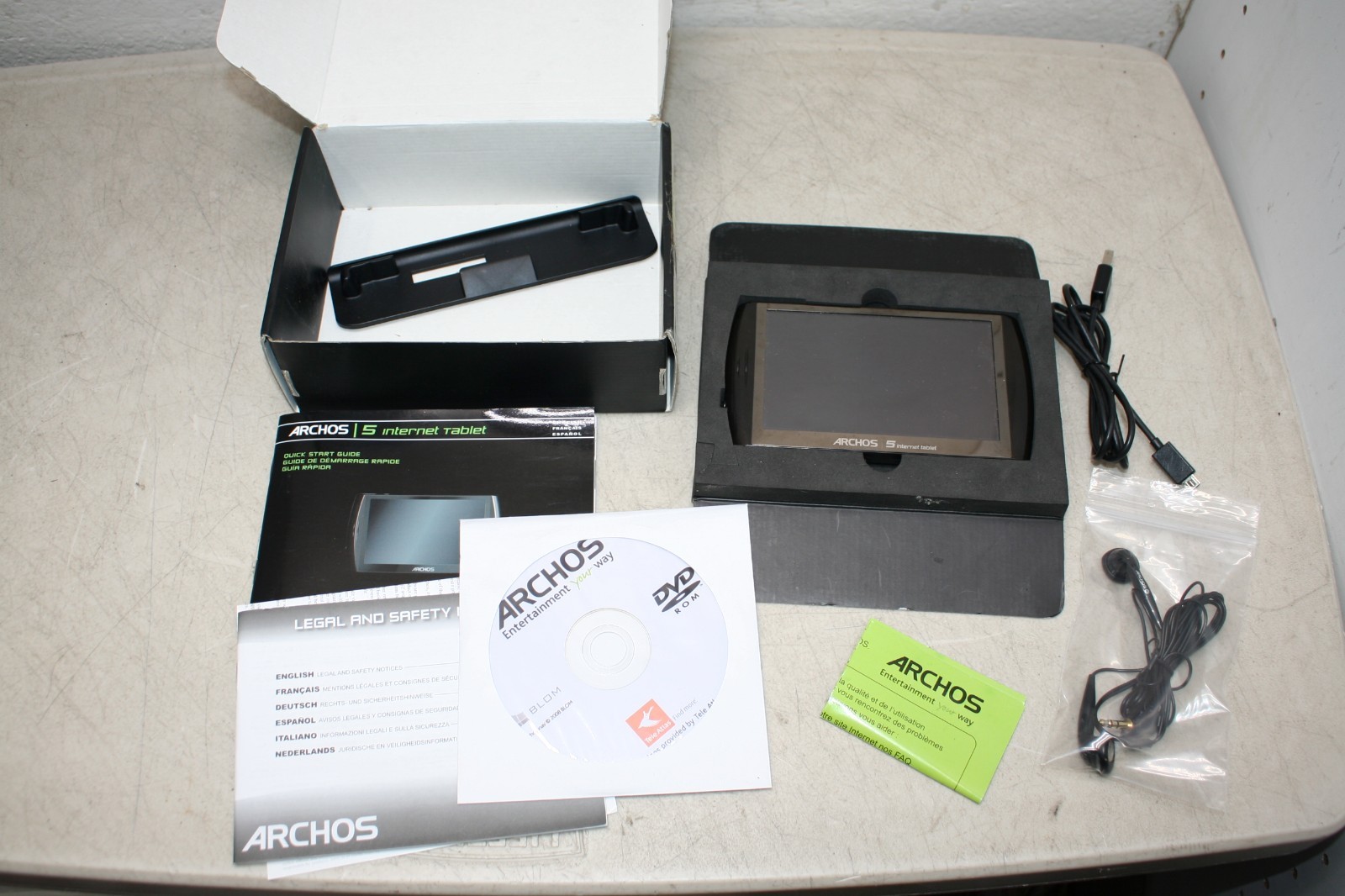 Archos Internet Tablet 5 8GB, Wi-Fi, 4.8in