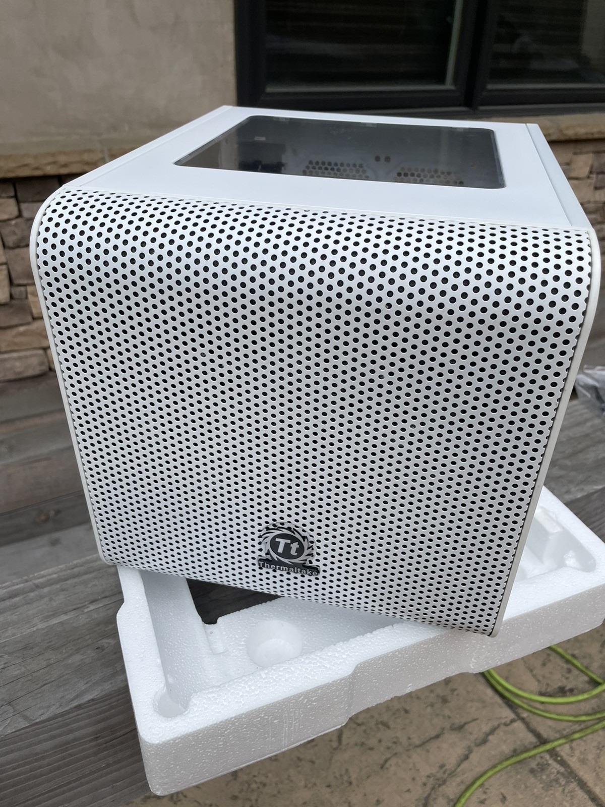Thermaltake Core V1 Snow Edition Mini-ITX Cube Case