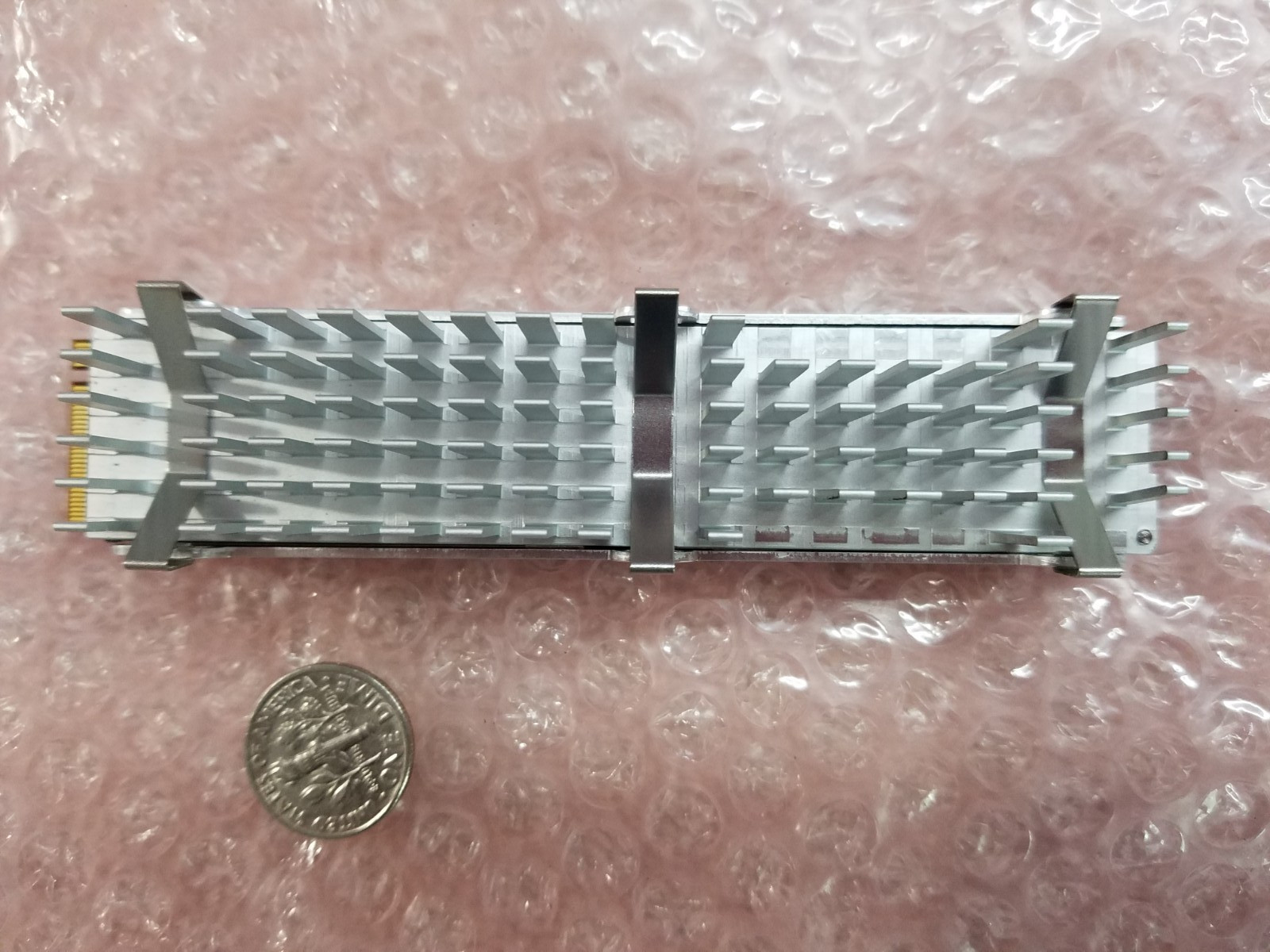 1 NETAPP 111-03065 X3311A NVME FLASH 512GB 48011LE00-790-G / SAMSUNG