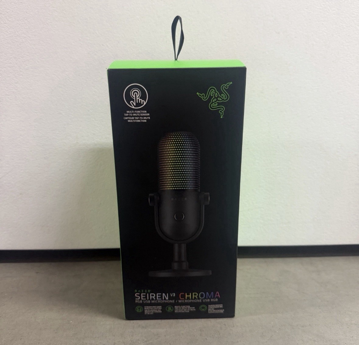 Razer Seiren V3 Chroma RGB USB Microphone New