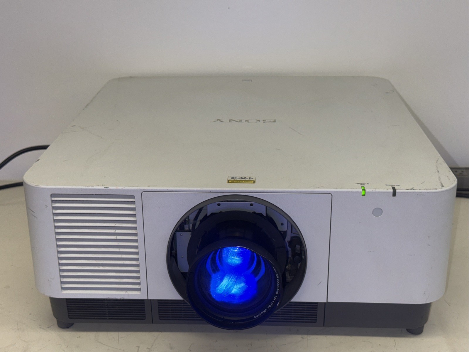 Sony VPL-FHZ120L-W 12,000-Lumen WUXGA 3LCD Laser Projector With Lens 10221 Hours