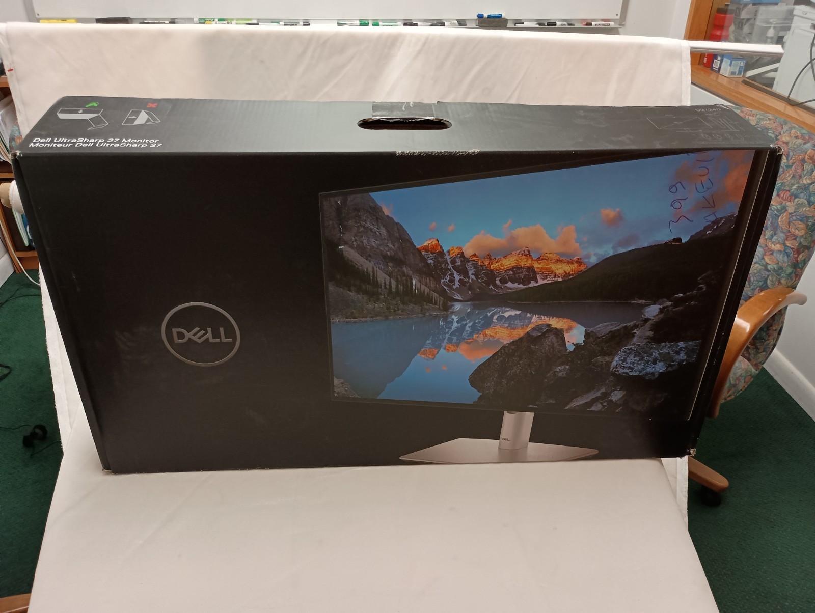 Dell UltraSharp 27 Monitor - U2724D