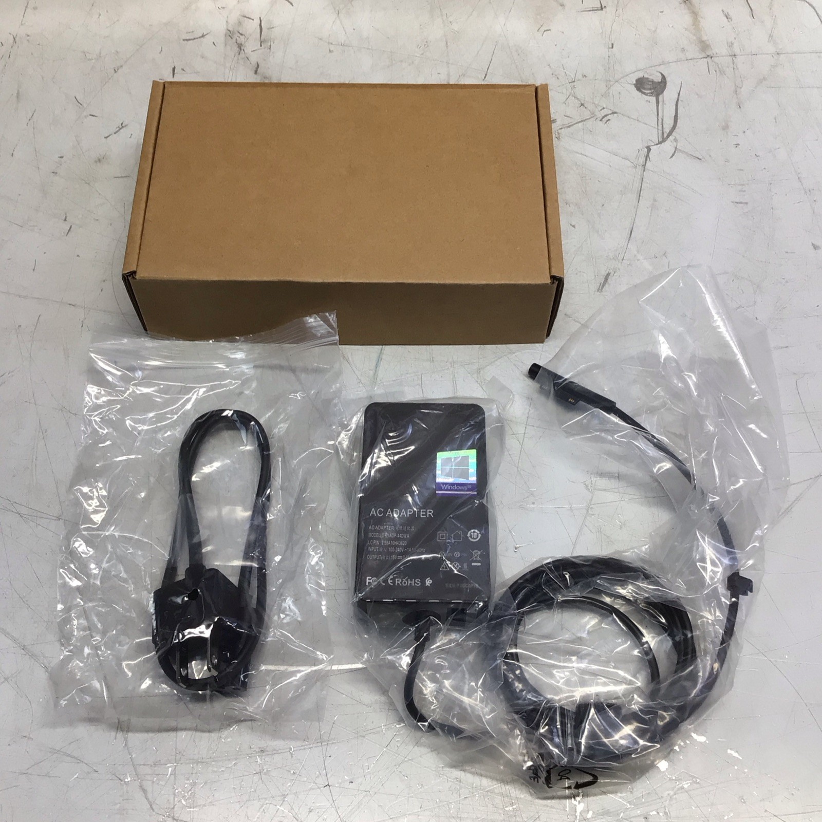 Genuine OEM 44W Microsoft 1800 Surface Pro Charger Surface Pro 3/4/5/6/7 + Cord