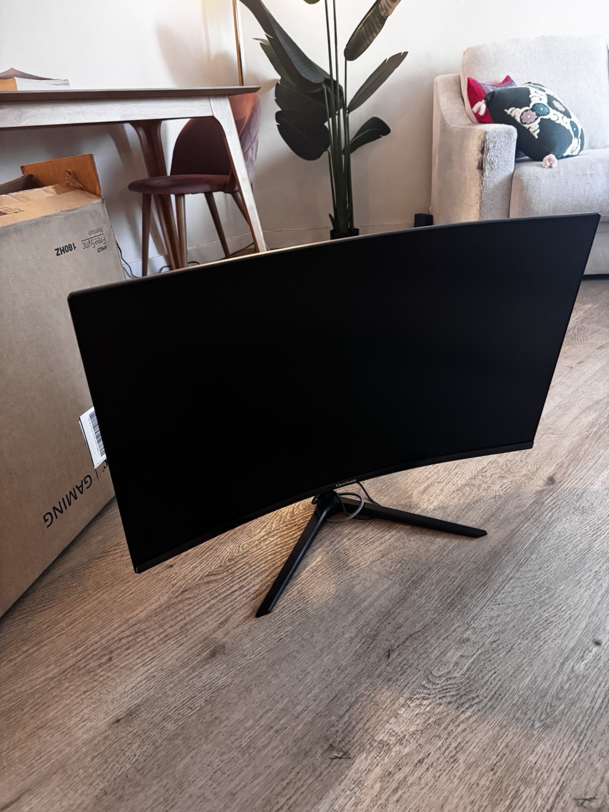 ViewSonic 32” Monitor VX3218-PC-mhd With Plugable