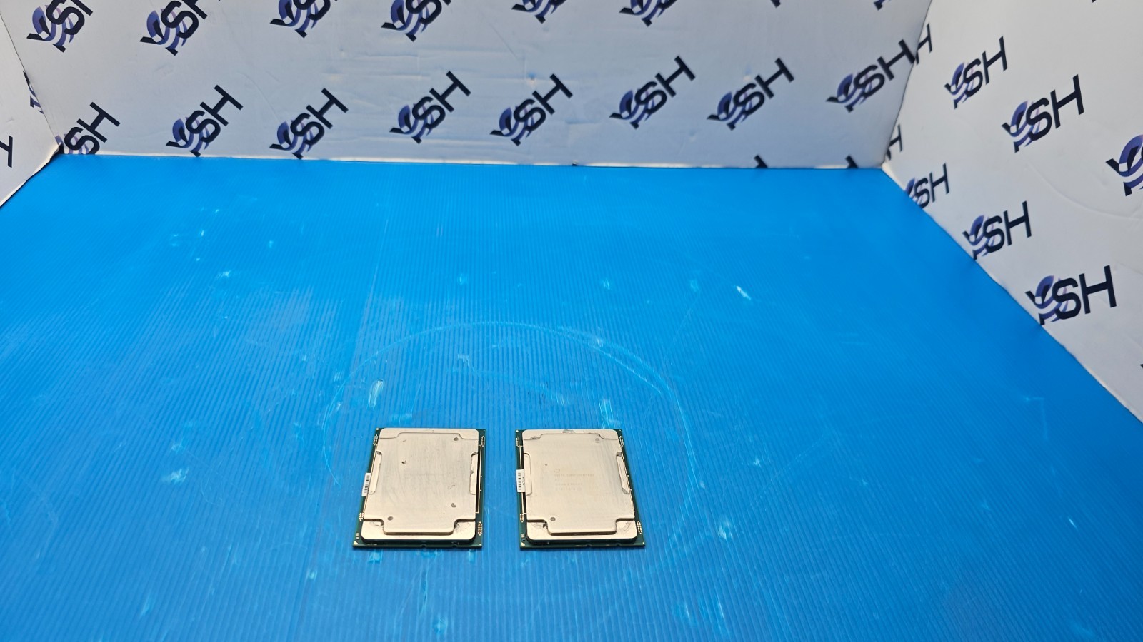Intel CONFIDENTIAL 2.00GHz Processor QMQ0 Lot of 2