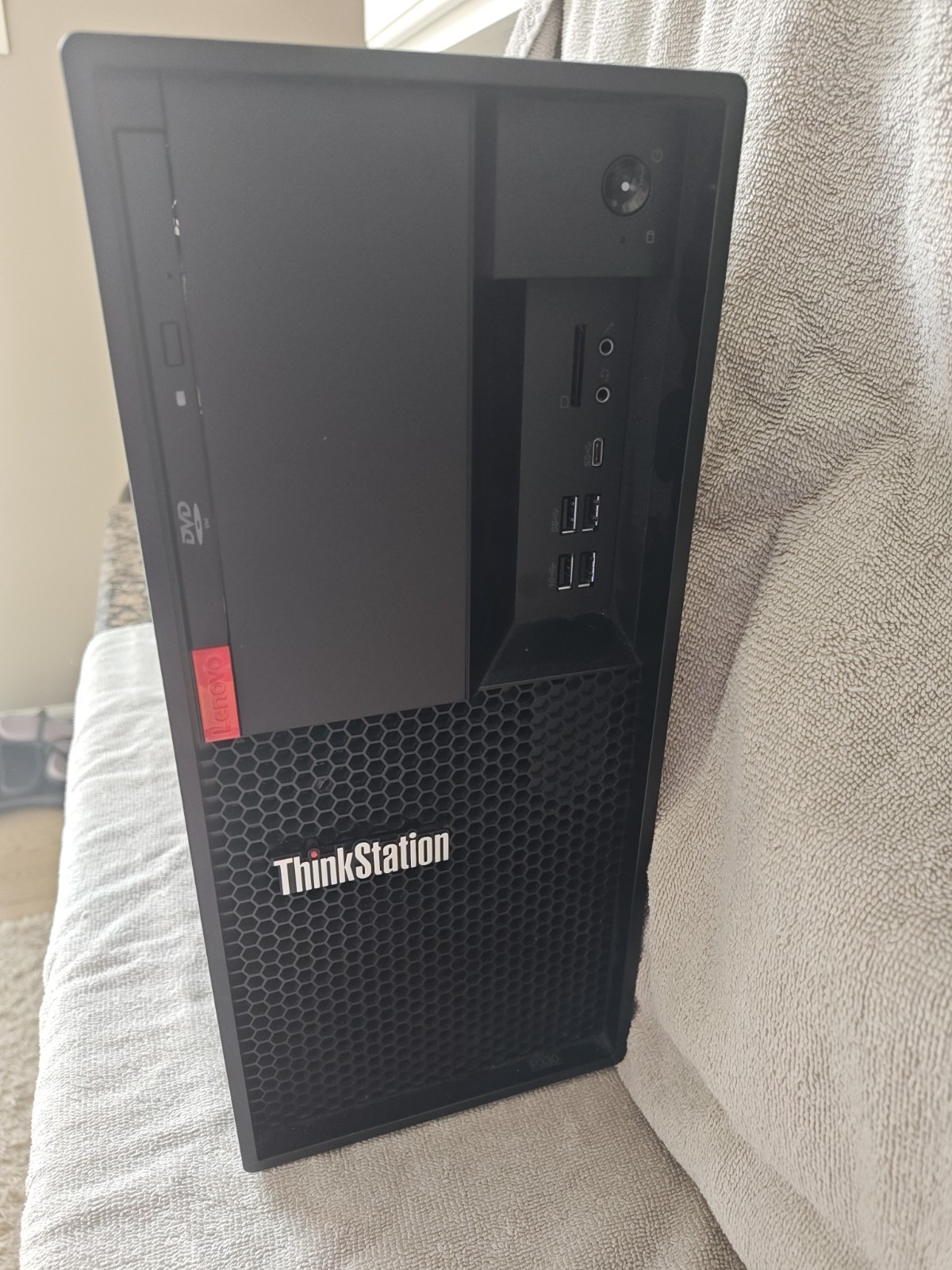 Lenovo ThinkStation P330 Tower Workstation 30CY001GUS Intel i9-9900 16GB 512GB S