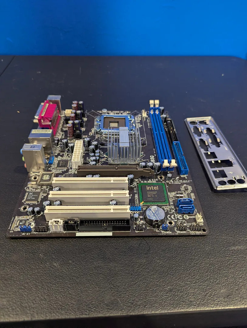 ASRock 775i65G LGA775 AGP DDR1 Micro-ATX Motherboard I/O Shield