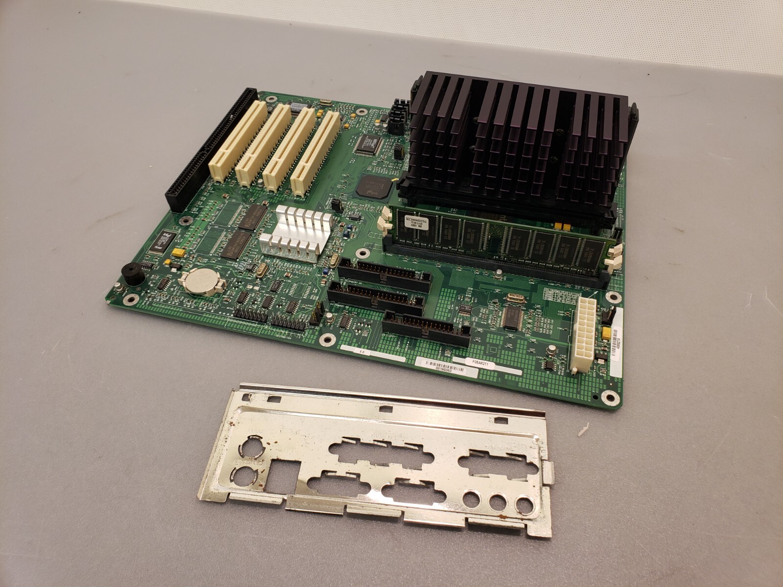 Vintage Gateway ATX 440LX Slot 1 Motherboard 4000274 PII 300MHz 64MB ISA Tested