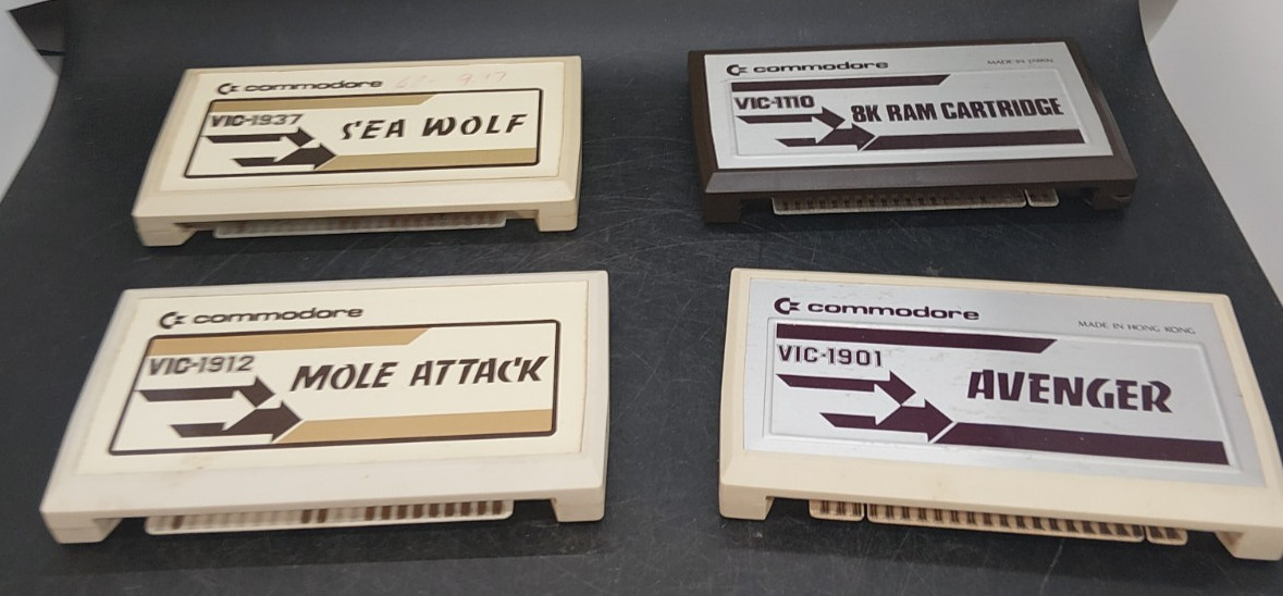 1981 Commodore VIC 20 Computer 4 Games Avenger Sea Wolf Mole Attack 8K Ram