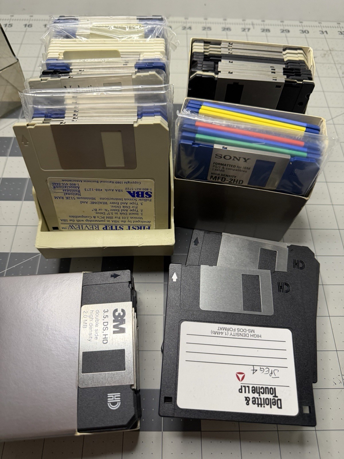 Vintage 3.5" Floppy Disks Lot Microsoft Windows 3.1 and other