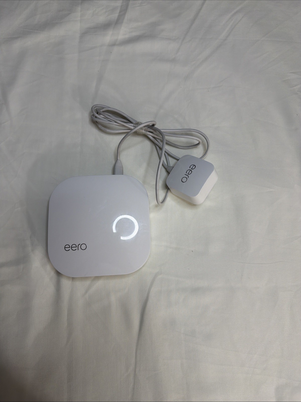 eero B010001 Pro 2nd Generation AC Tri-Band Mesh Router W/ Power Cord