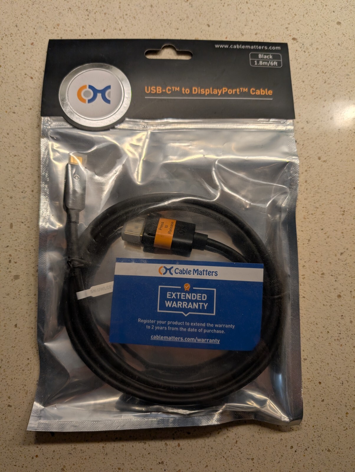 Cable Matters USB Type-C to DisplayPort Black 1.8M 6ft Thunderbolt 8K Compatible
