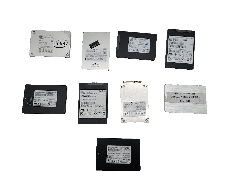 Lot of 9 SSD 256GB 2.5" SATA different brands check the description