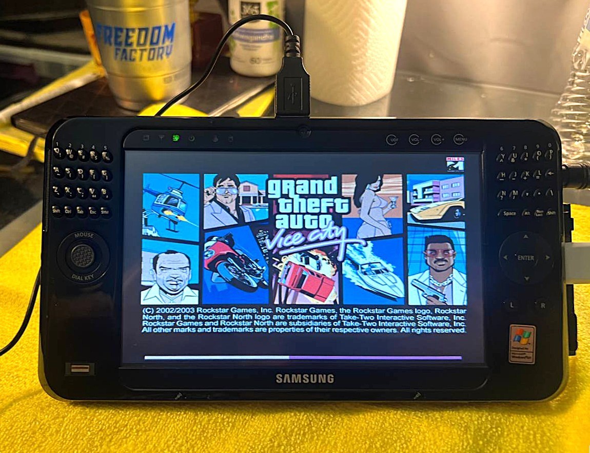 Samsung Q1 ULTRA RARE Handheld PC Good battery 2GB RAM 60GB HDD OFFICE  READ
