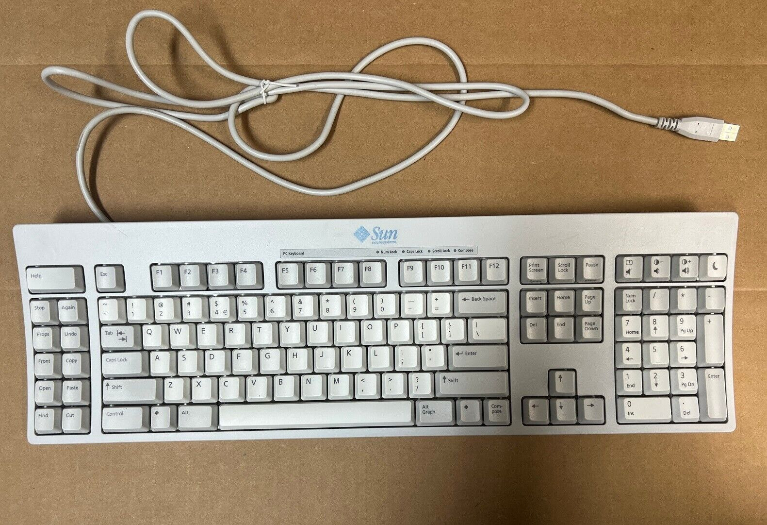 Sun Microsystems P/N 320-1366-03 320-1366 Wired Keyboard