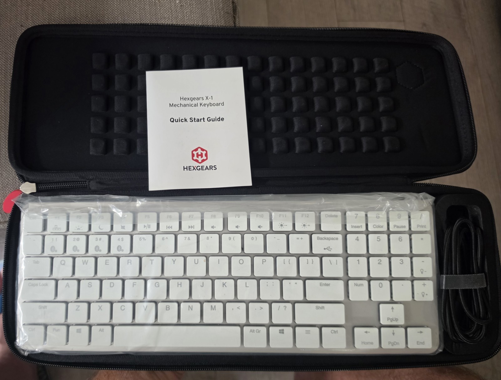Hexgears X-1 Mechanical Keyboard RGB Bluetooth USB-C w/ Case