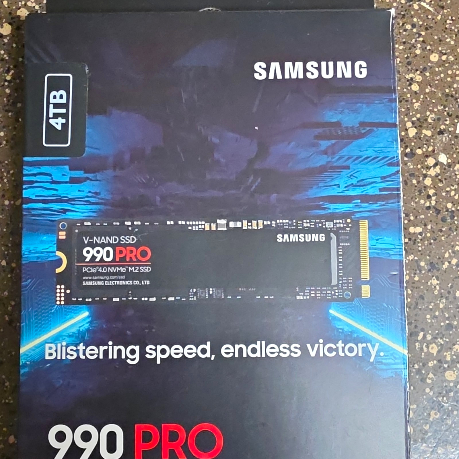 Samsung 990 PRO 4TB PCIe 4.0 NVMe M.2 Internal SSD V-NAND MZ-V9P4T0B