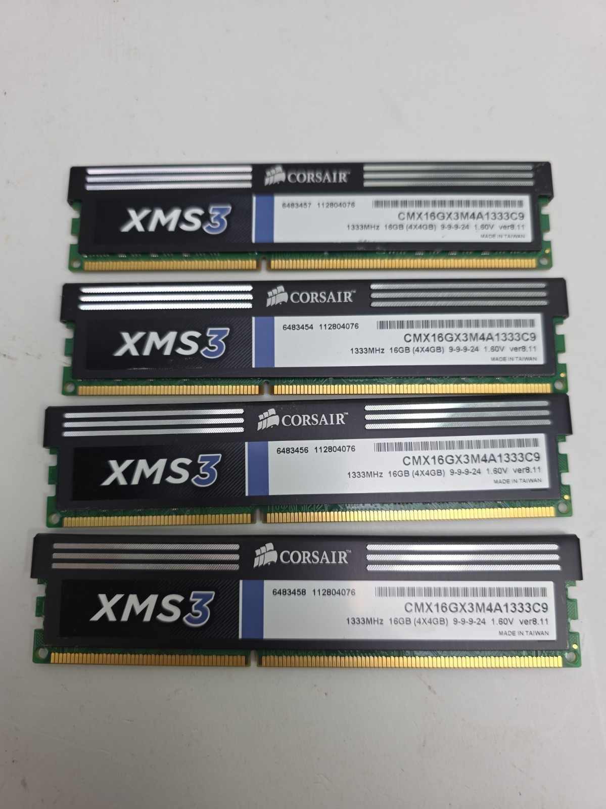 Corsair XMS3 16GB Kit (4x4GB) PC3-10600 DDR3-1333 MHz RAM DIMM CMX16GX3M4A1333C9