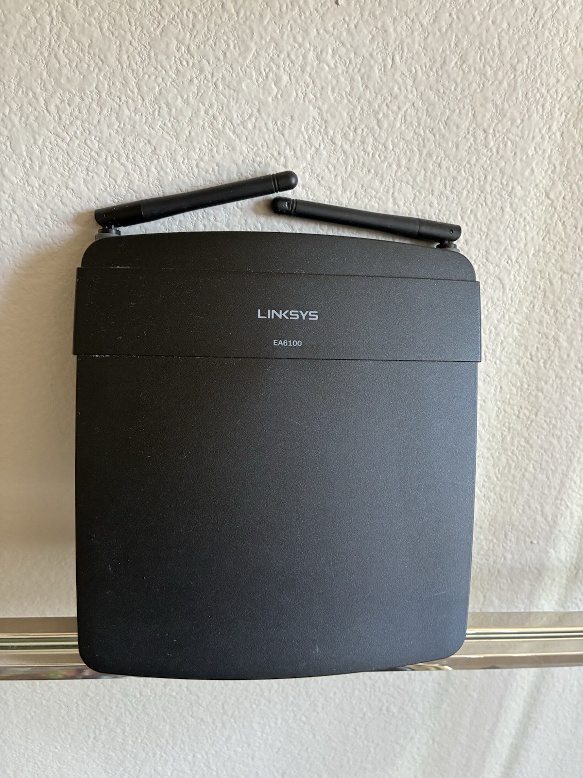 Linksys Black EA6100 Dual-Antenna Wireless Router $90