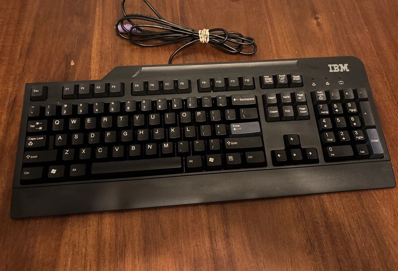 IBM SK-8820 PS2 Keyboard Vintage Black *WITH FEET*