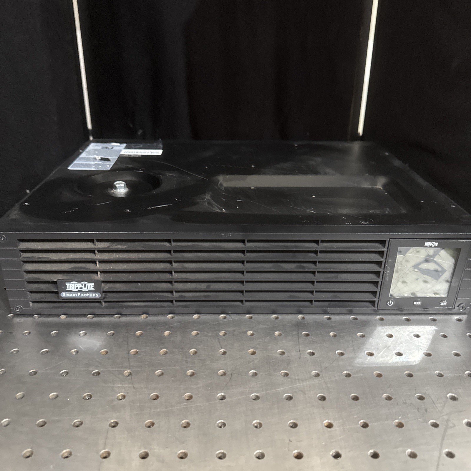 Tripp Lite AG 0006 Smart UPS Back Up SMART1500RMxl2ua BROKEN LCD SCREEN