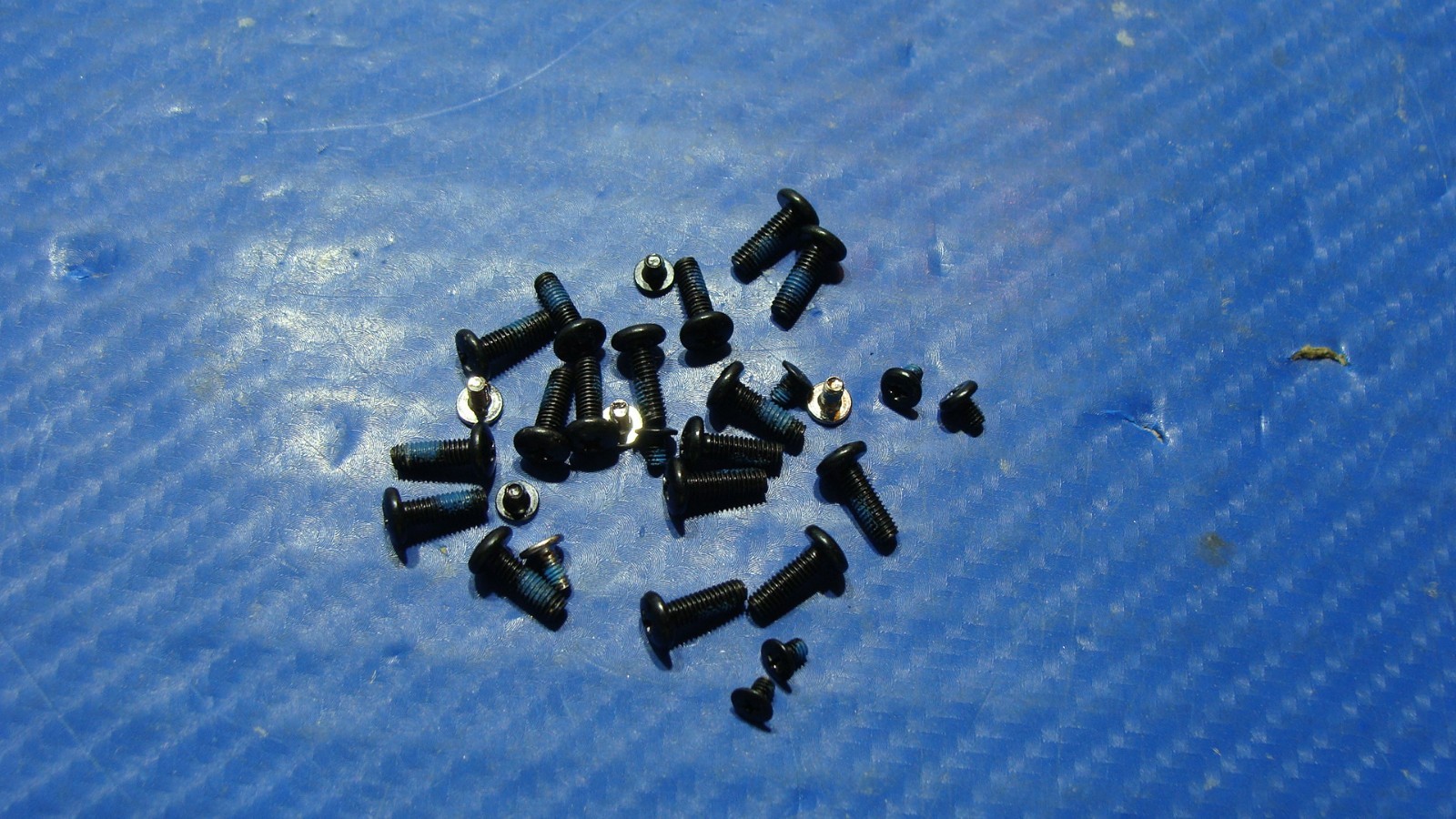 Samsung NP-RV515-A03US 15.6" Genuine Screw Set Screws for Repair ScrewSet