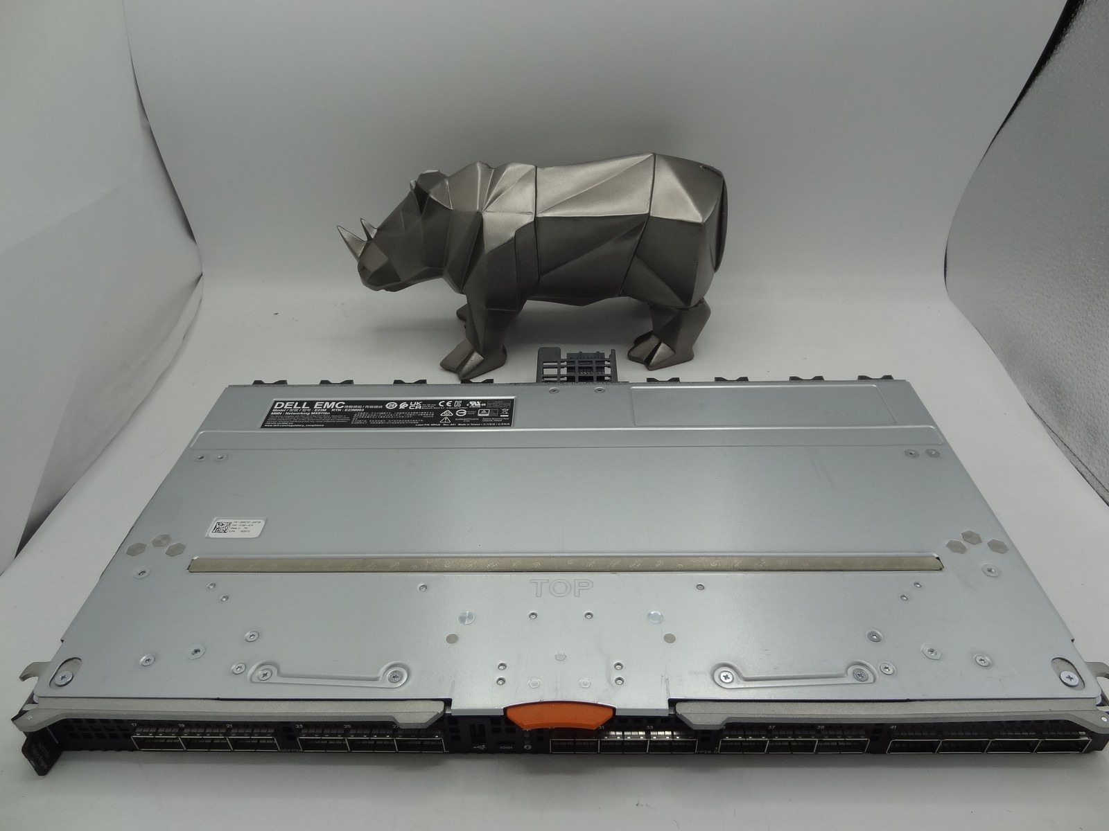 85VTG DELL/EMC 25GB ETHERNET FABRIC SWITCH (MX9116N)