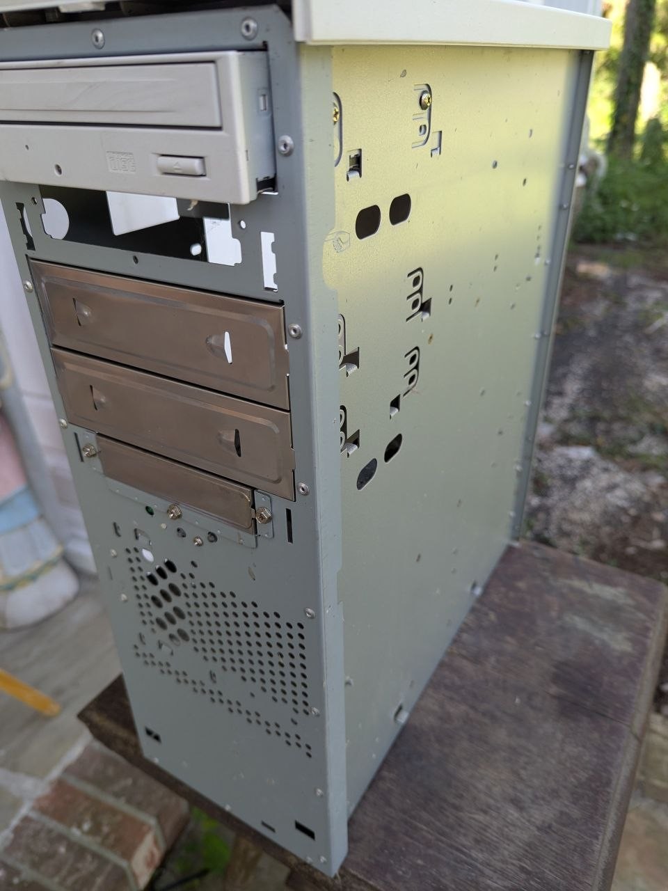 Gateway LP Mini Tower Desktop PC GP7-650 Case w/CD Drive For Parts TC