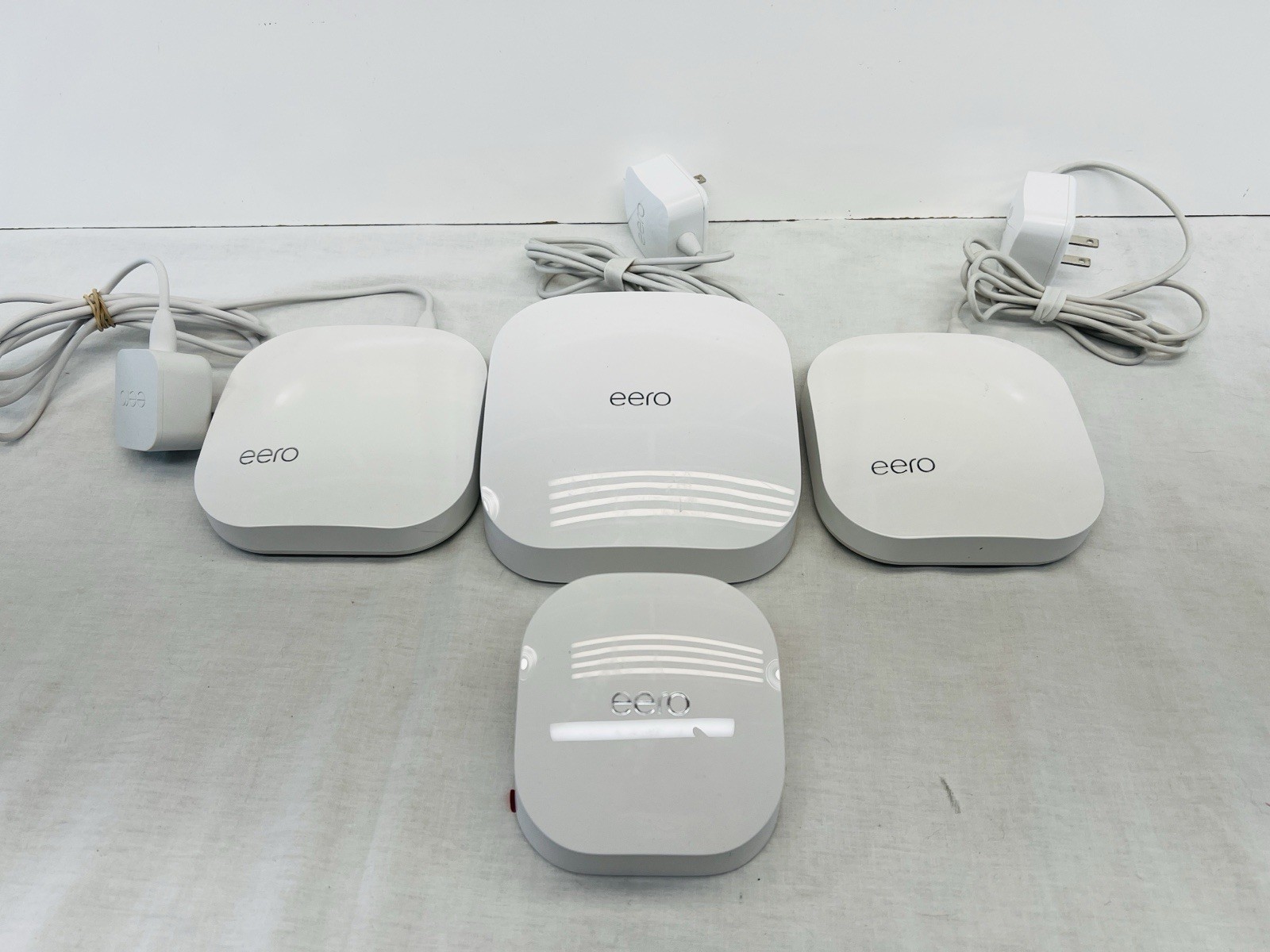 Lot of 4 EERO Products Mesh Routers etc. K010001-1, B01001-2, Q01001-1