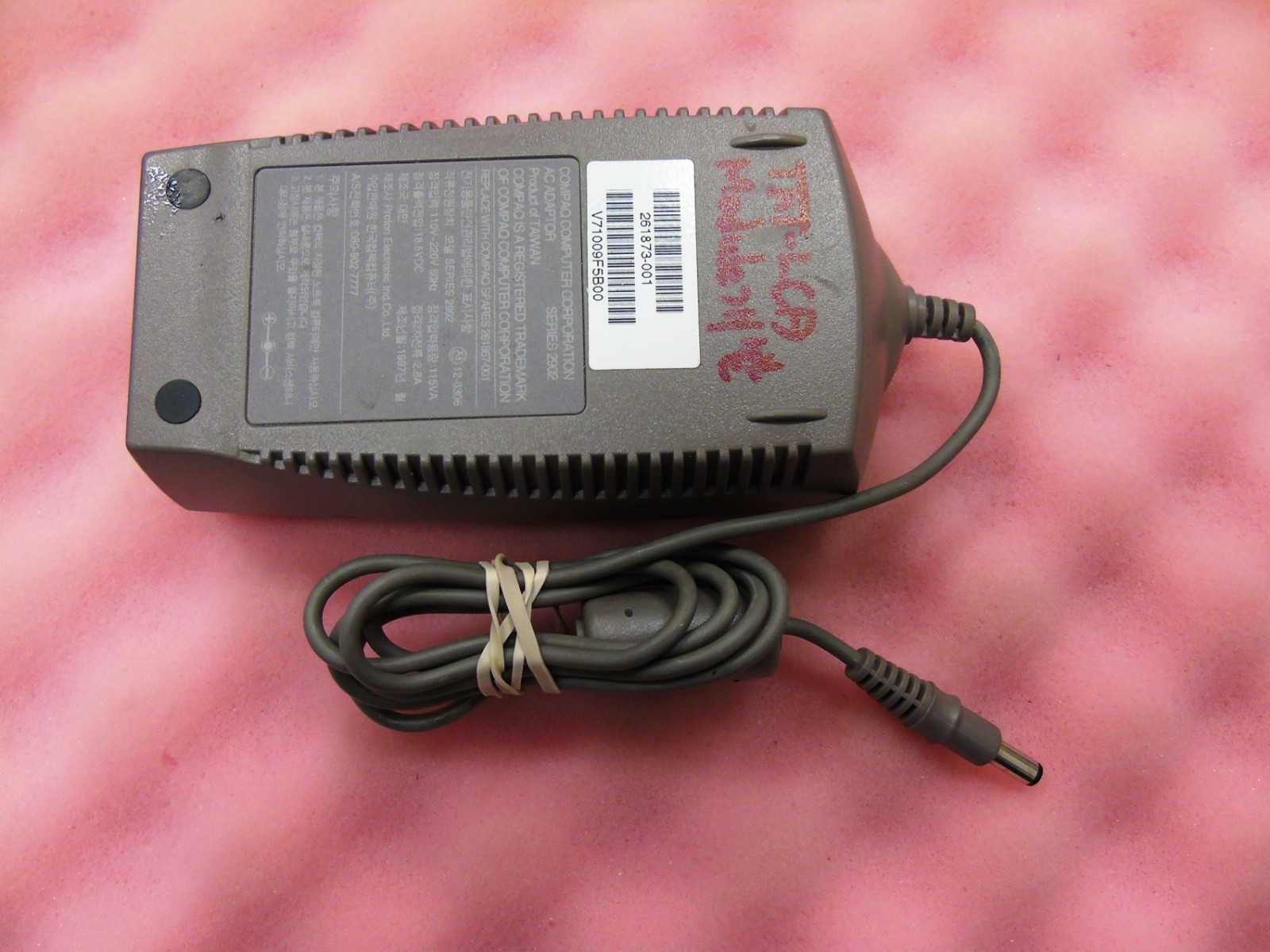Genuine Compaq Armada 1000 Series Laptop 261873-001 261867-001 AC Adapter