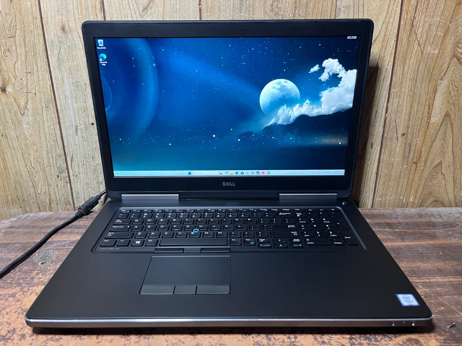 DELL PRECISION 7720 17.3" FHD Gaming Laptop I7-6820HQ 500GB SSD 16GB WX 4130