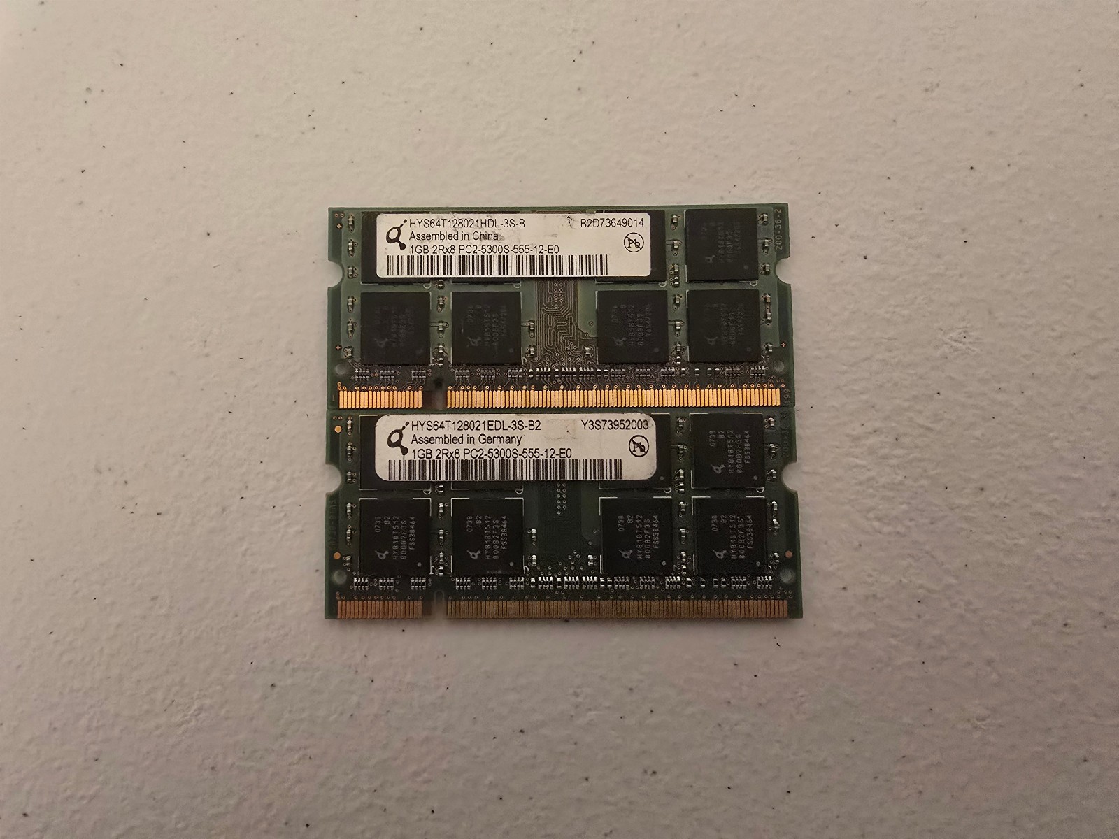 (2GB Kit) Qimonda 1GB PC2-5300S DDR2 SODIMM HYS64T128021EDL-3S Laptop Ram