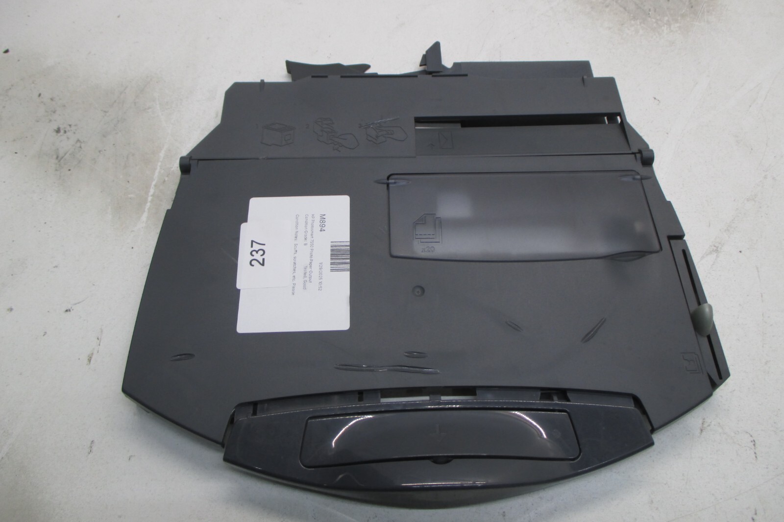 HP Photosmart 7550 Photo Paper Output Tray