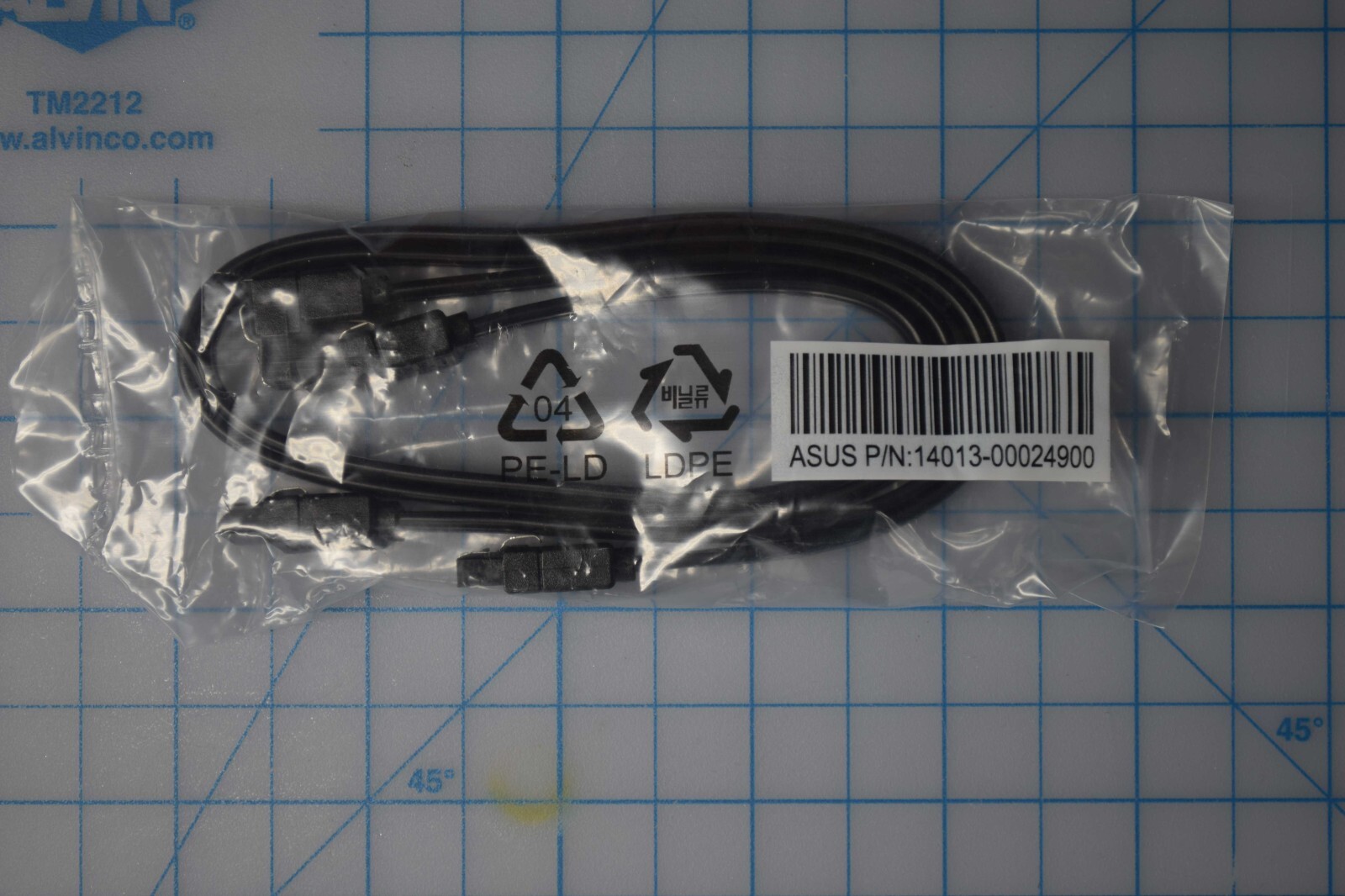 New ASUS SATA 3 6GB/s 50cm Cable 14013-00024400