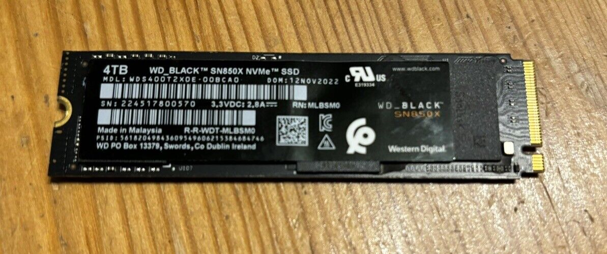 Western Digital WD_BLACK SN850X 4TB NVMe Internal SSD (WDS400T2X0E)