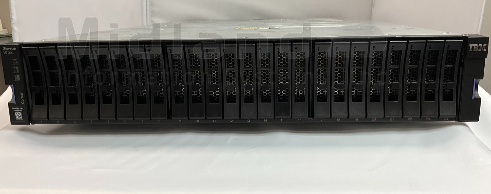 IBM 2076-624 Storwize V7000 SFF Control Enclosure with rails