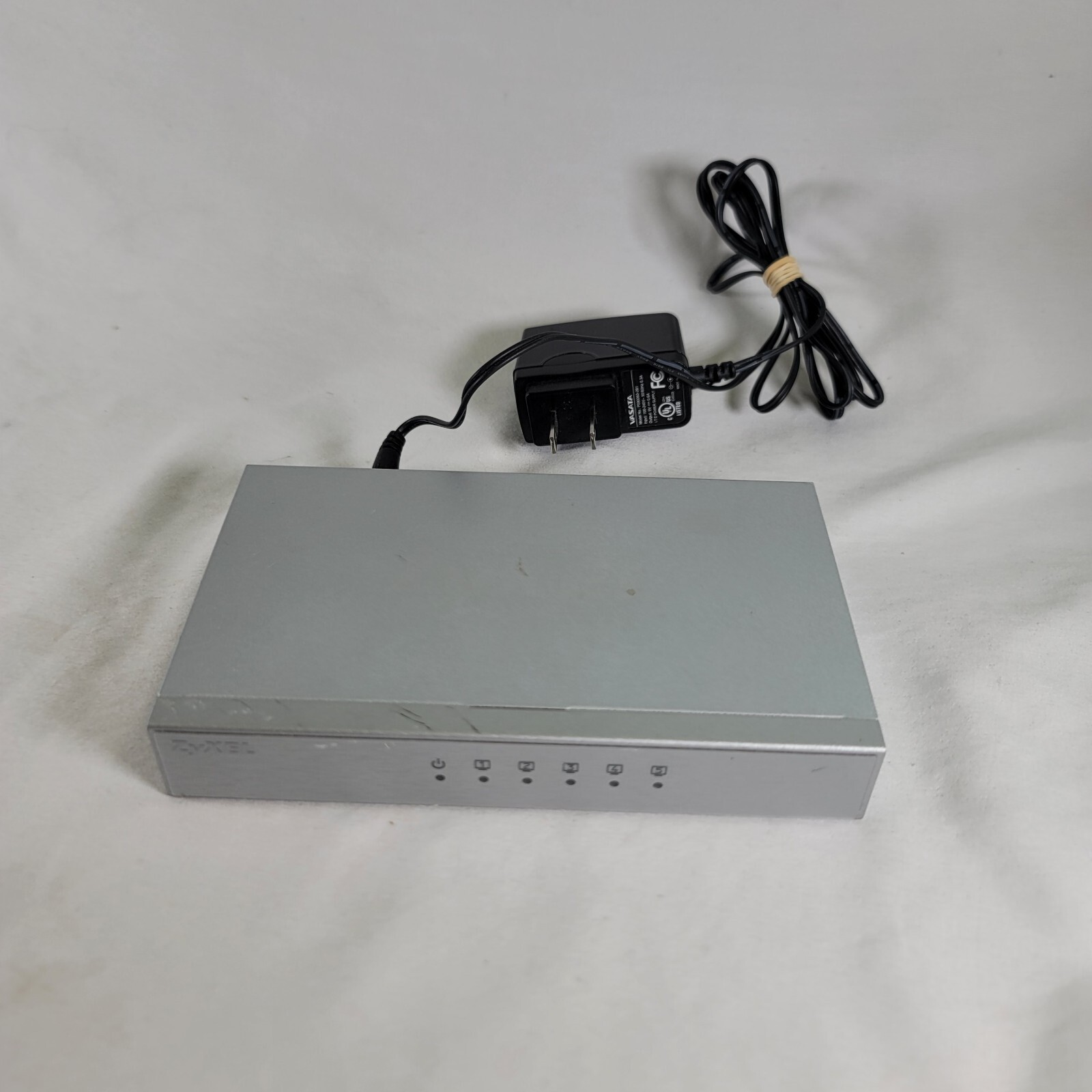 ZyXEL GS-105B v2 5-Port Gigabit Ethernet Switch