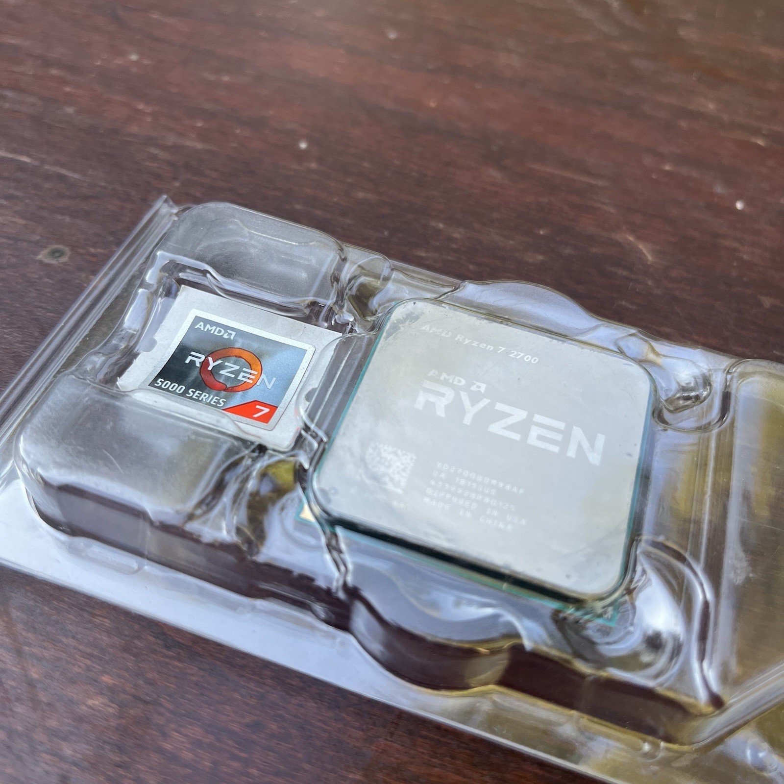 AMD Ryzen 7 2700 3.2GHz 8-Core 16- Thread AM4 CPU Processor YD2700BBM88AF