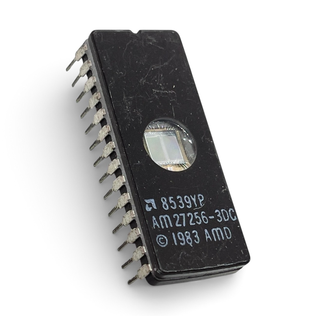 AMD AM27256-3DC UV-Erasable EPROM 256 Kbit 32Kx8 300 ns CERDIP-28 Vintage 1985