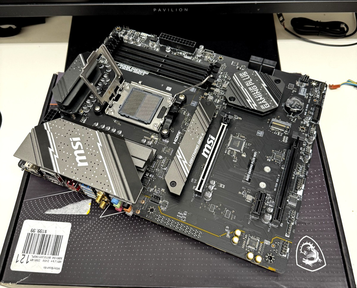 MSI B650 GAMING PLUS WIFI AM5 DDR5 Gaming Motherboard Open Box