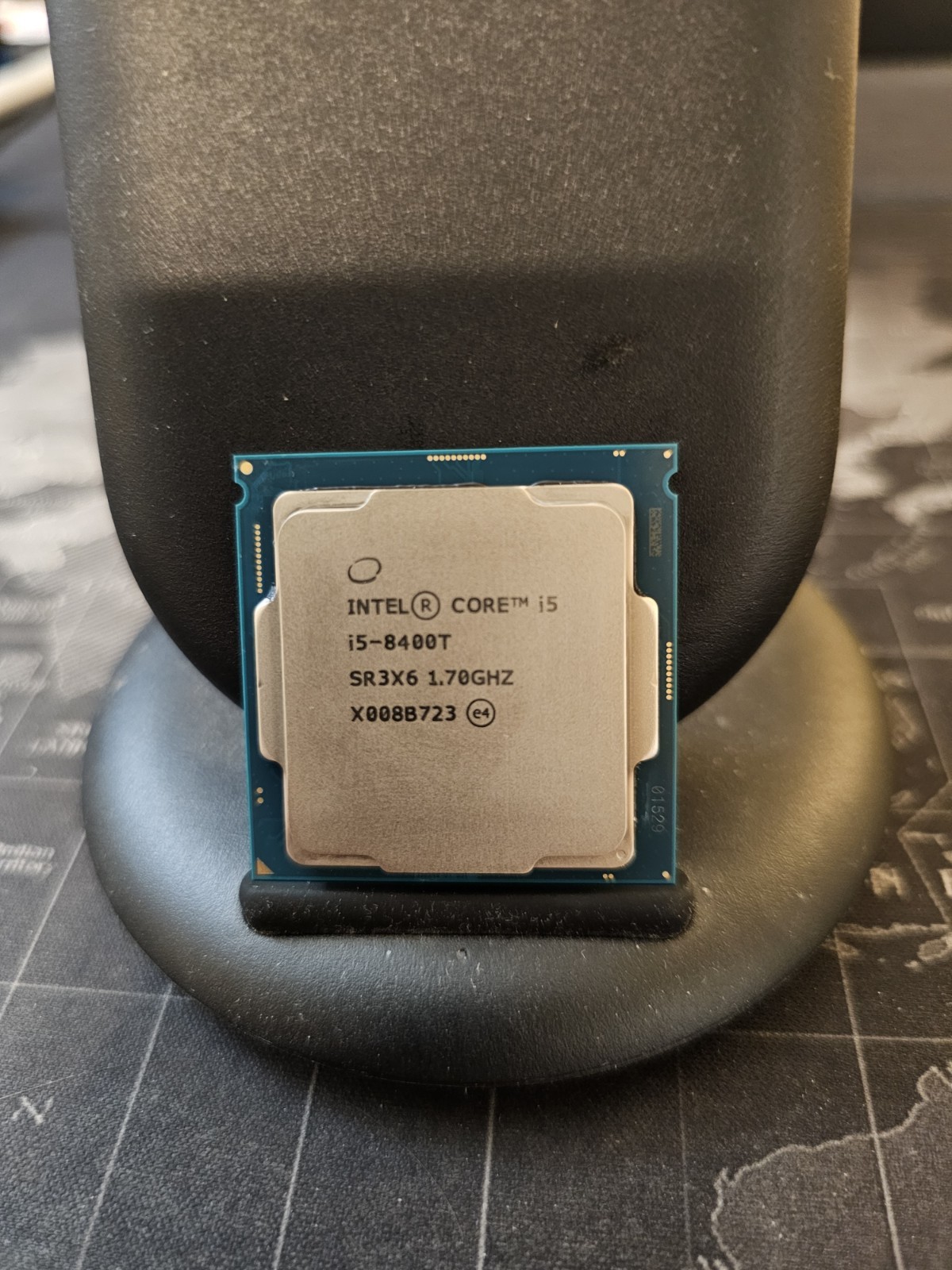 Intel Xeon i5-8400T 1.7 GHz 6-Core (SR3X6) Processor. Tested Fully.