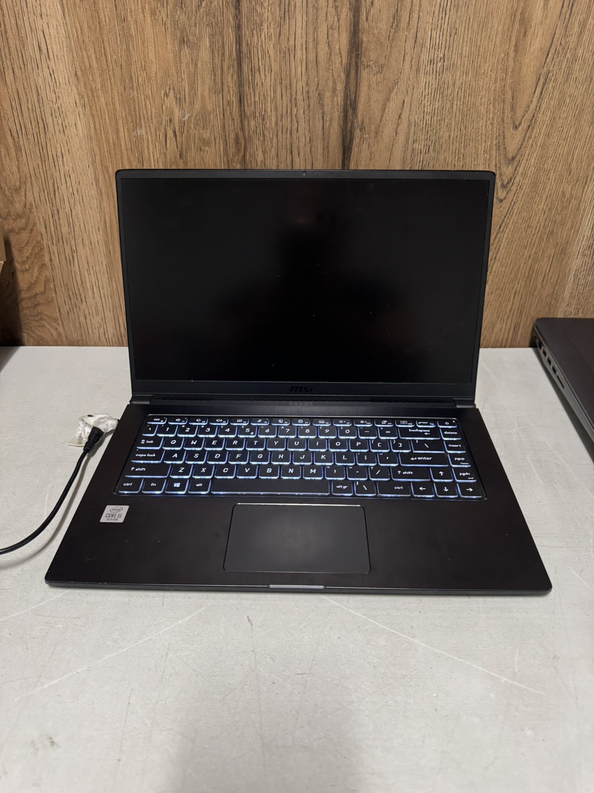 MSI Modern 15 Intel Core i5-10210U 8GB RAM 500GB SSD Win11 Backlit Keyboard