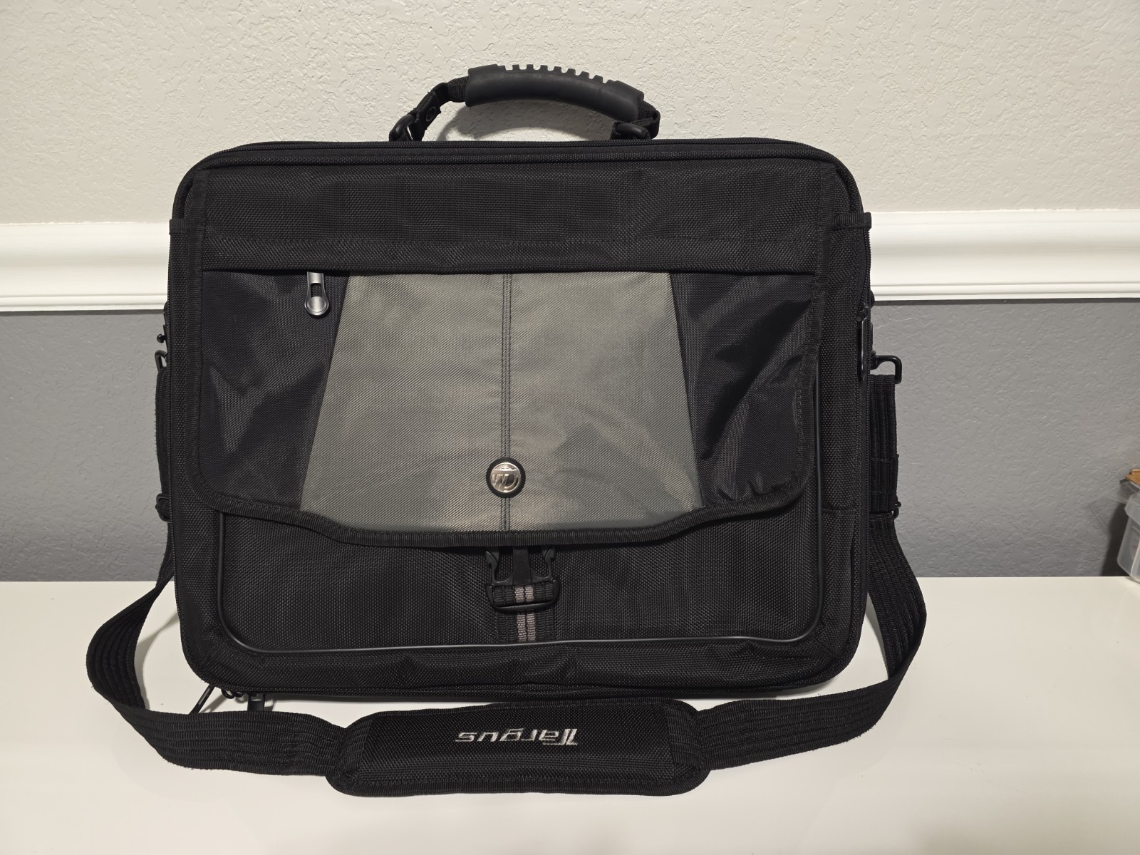 Targus Clamshell Platinum 17" Laptop Notebook Case Briefcase Bag CPT401DUS Black