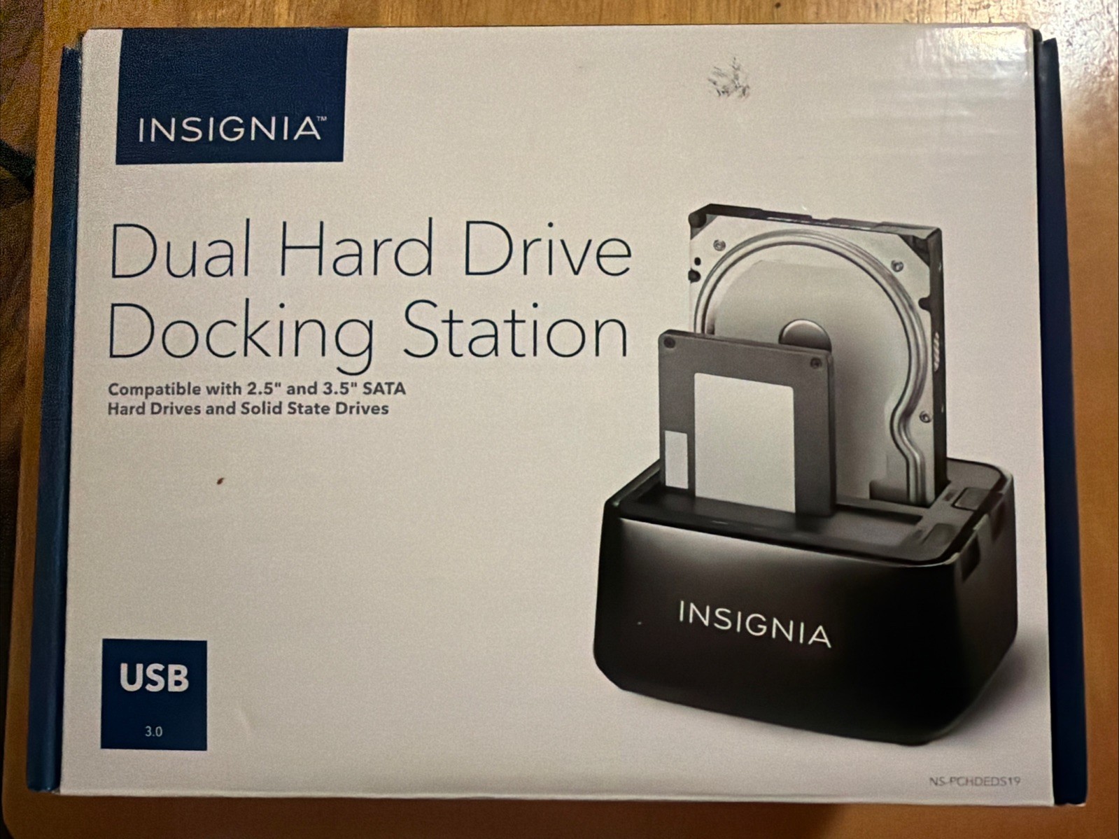 Insignia NS-PCHDEDS19 2-Bay Hard Drive Docking Station New