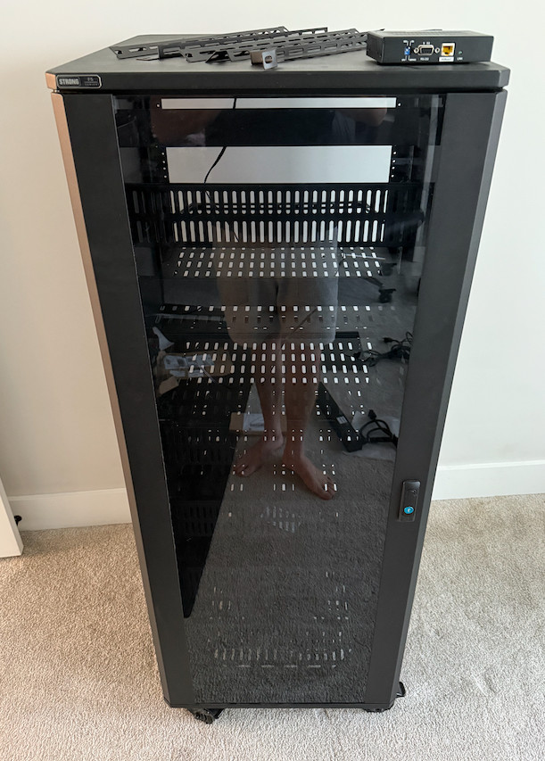 27U Floor Standing Strong FS Series Rack System SR-FS-SYSTEM-27U